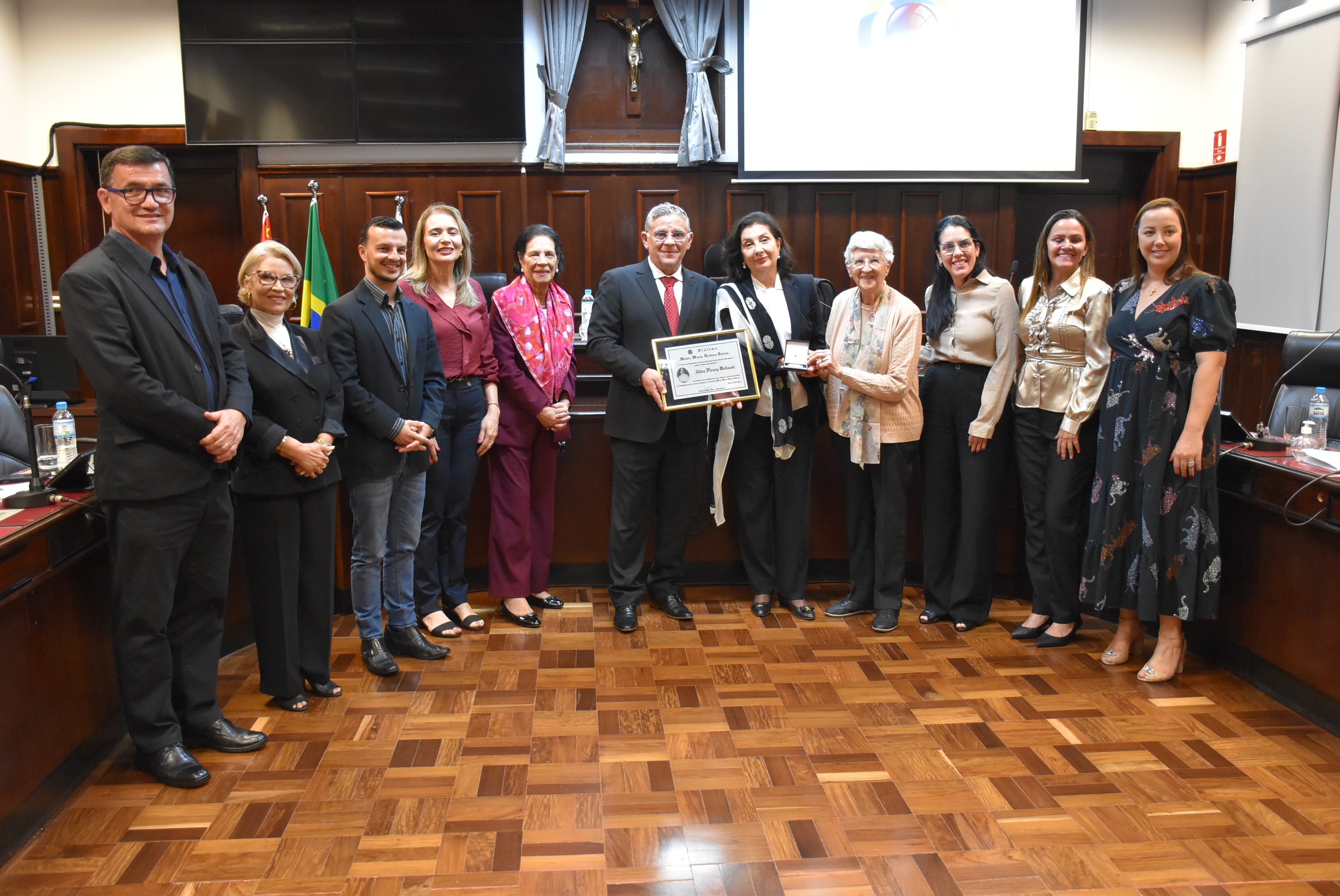 Alida Fleury Bellandi é homenageada com Diploma e Medalha “Madre Maria Teodora Voiron”