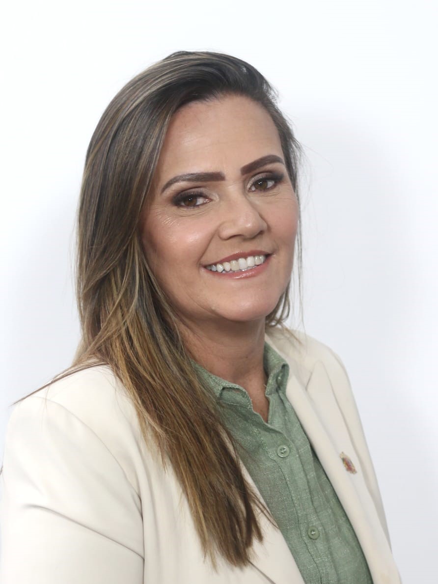 Elaine Cristina Vieira de Rezende